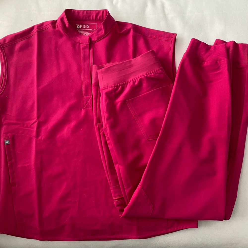 FIGS Ultra Rose Scrubs